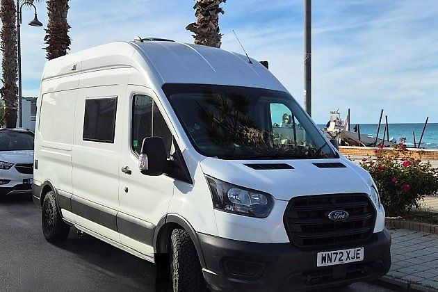 Z dodávky Ford Transit udělala britská firma Coalition Vans praktické obytné auto., zdroj: se svolením Coalition Vans