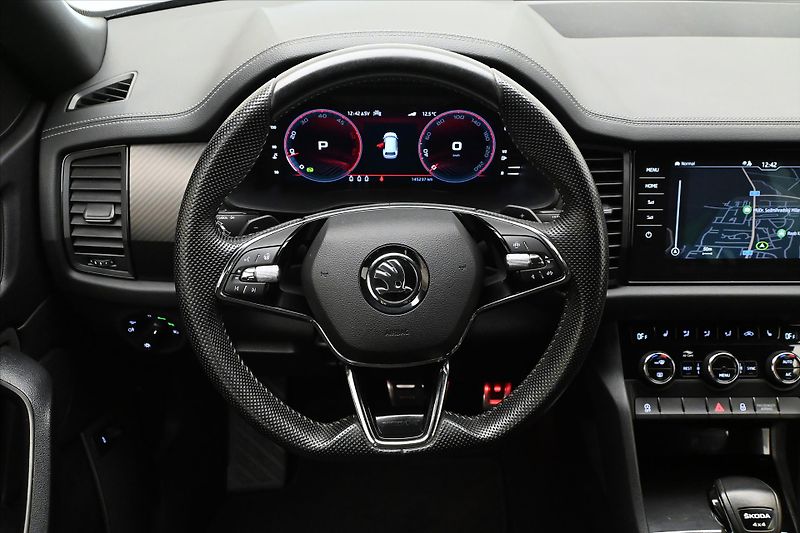 Škoda Kodiaq 2,0 TDI 147 kW DSG 4x4 Sportli - fotka 18 z 33