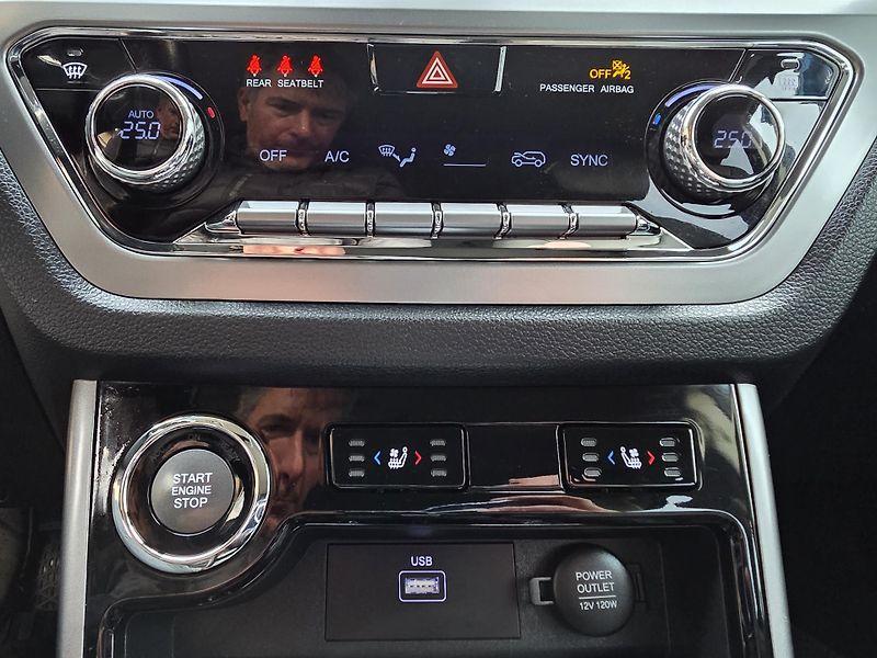 SsangYong Korando (2021) 1.5-V ZÁRUCE-VÝBAVA PREMIUM - fotka 37 z 44
