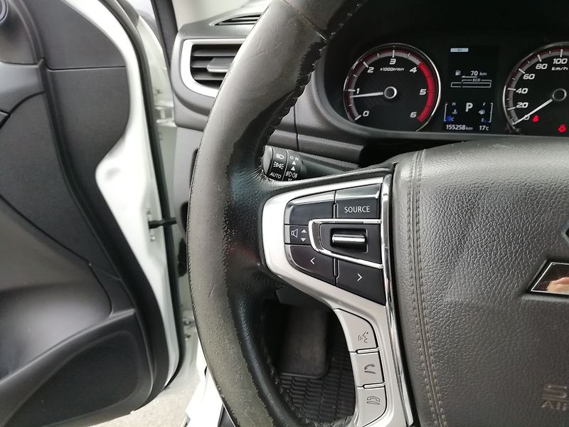 Mitsubishi L200 Intense 2.2 DI-D 4WD DC - fotka 9 z 21