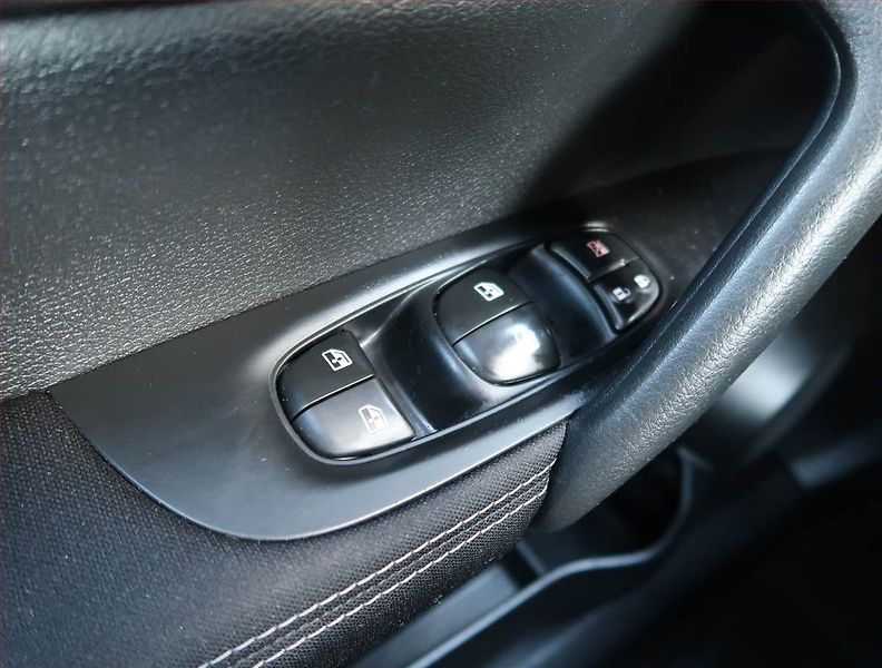 Nissan Qashqai (2018) 1.2 DIG-T, Navi, Tempomat - fotka 20 z 26