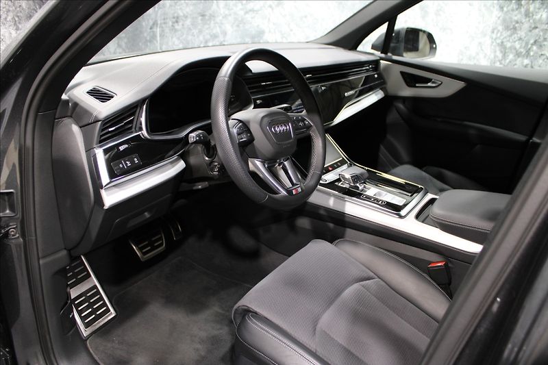 Audi Q7 3,0 TDI Quattro S-Line - fotka 10 z 35