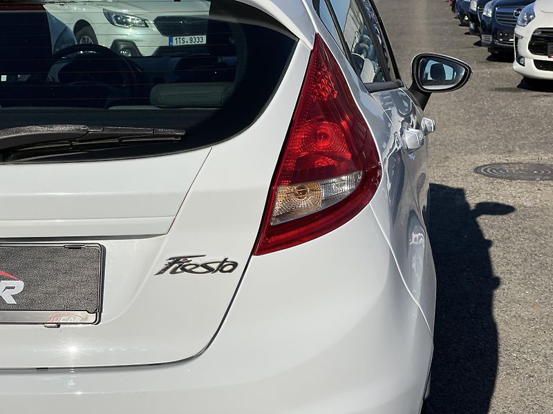 Ford Fiesta 1.25i KLIMA ALU KOUPENO V ČR - fotka 36 z 37