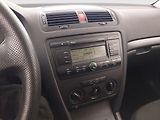 Škoda Octavia (2007) Ambiente Plus 1.9 TDI - náhled 12