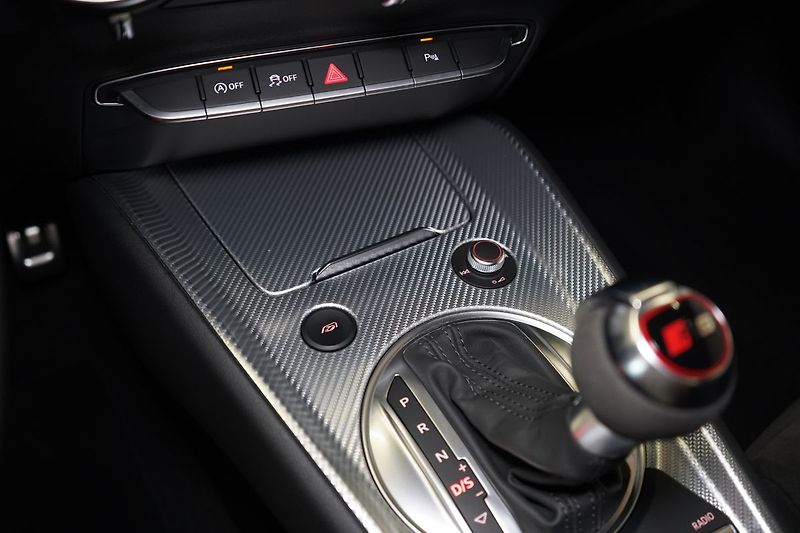 Audi TT RS Quattro, B&O, Matrix LED - fotka 41 z 47