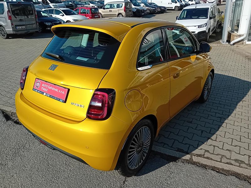 Fiat 500 (2026) BENZÍN 65k TORINO 8 ZÁR/IHNED/ - fotka 5 z 18