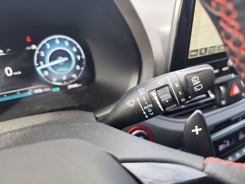 Hyundai i30 1.5 T-GDI/103kW N-Line DCT - fotka 30 z 34
