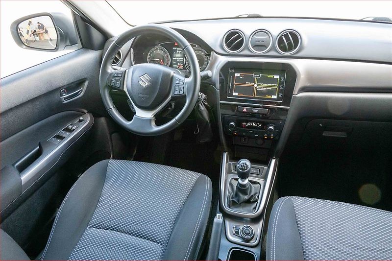 Suzuki Vitara (2021) Premium 1.4 BoosterJet - fotka 7 z 18