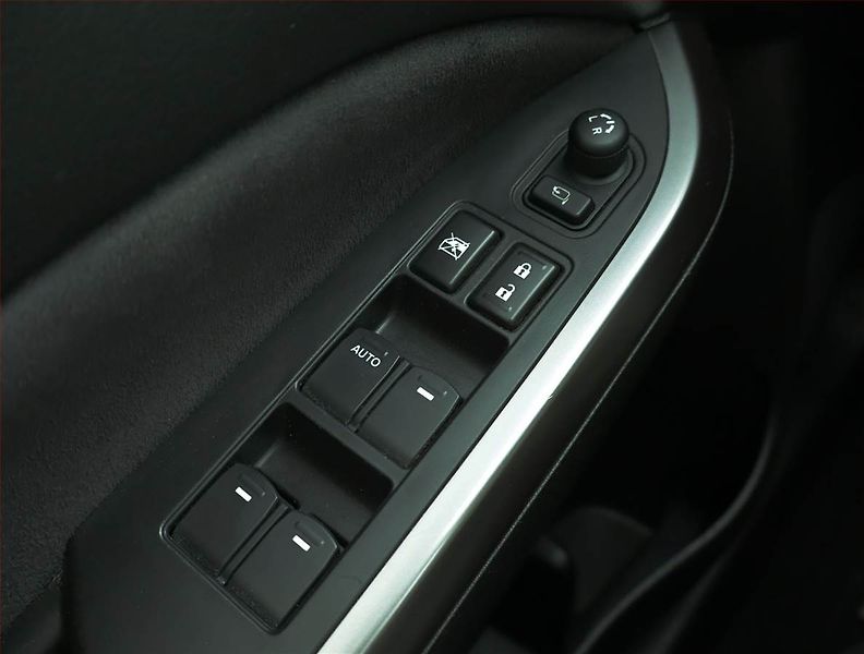 Suzuki Vitara (2021) 1.4 BoosterJet, Serv.kniha - fotka 16 z 16