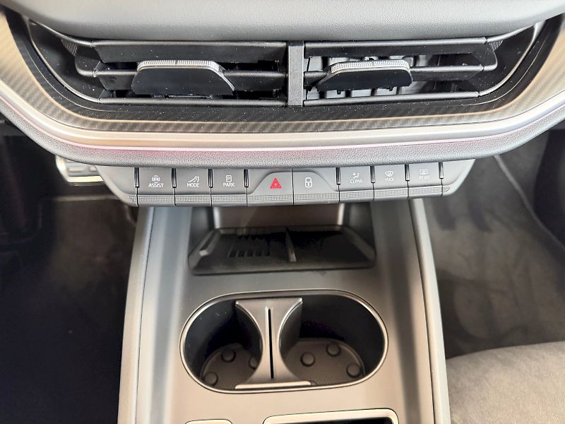Škoda Elroq (2025) Sportline 85 210 kW / 82 kWh - fotka 18 z 30