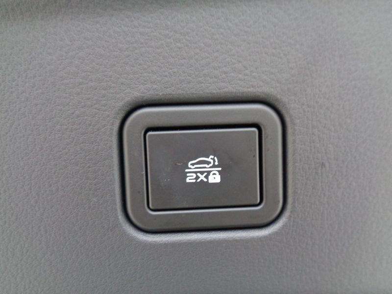 Mazda 6e (2026) BEV 190 kW Takumi Plus - fotka 23 z 34