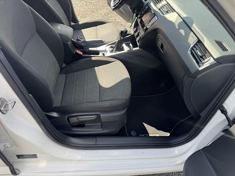 Škoda Octavia 1.6TDi,81kw,DPH,nové v ČR - fotka 25 z 38