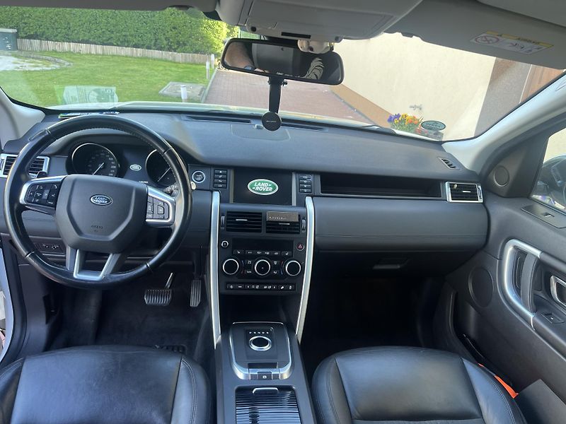 Land Rover Discovery (2018) - fotka 11 z 13