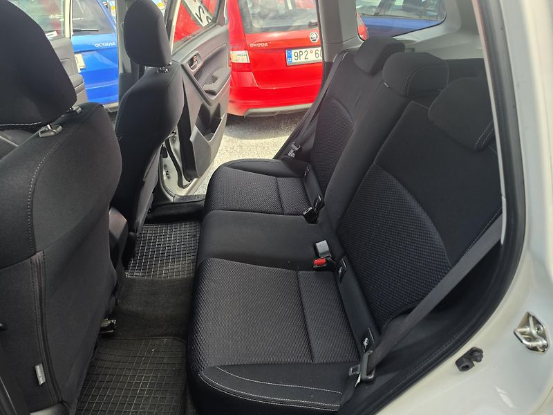 Subaru Forester 2.0 i AWD TZ Kamera  - fotka 9 z 19