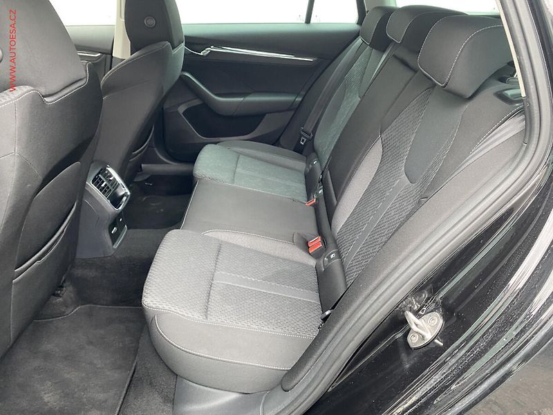 Škoda Octavia (2023) 2.0 TSi 4X4, ČR, Style, DSG - fotka 10 z 18