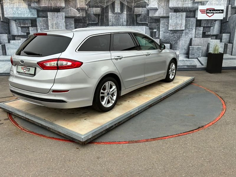 Ford Mondeo (2015) 2.0TDCi, 110KW, TITANIUM - fotka 6 z 28