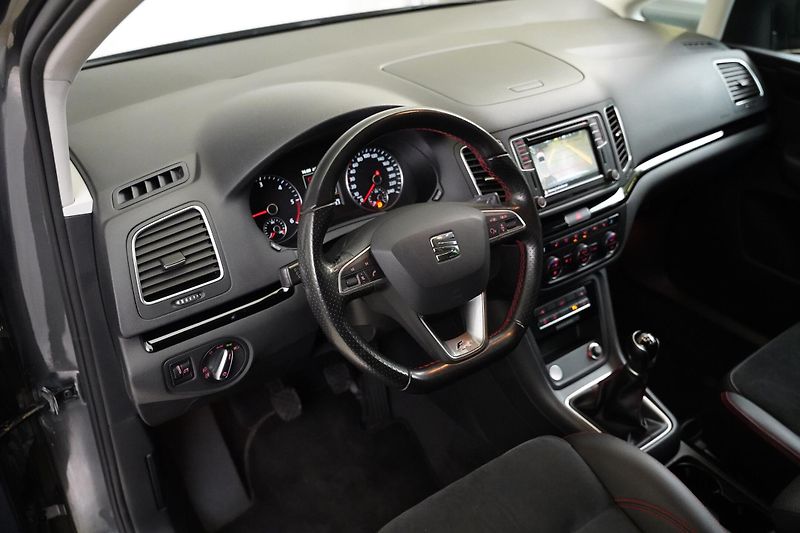 Seat Alhambra - fotka 4 z 6
