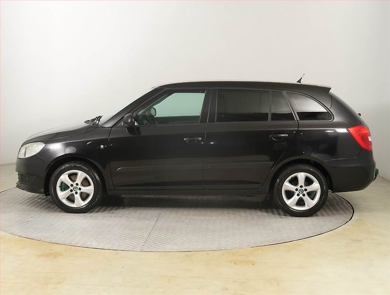 Škoda Fabia (2011) 1.2 TSI, Serv.kniha - fotka 3 z 15