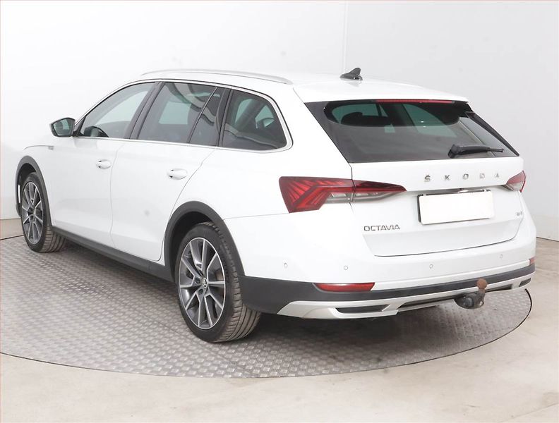 Škoda Octavia (2022) Scout 2.0 TDI - fotka 4 z 17