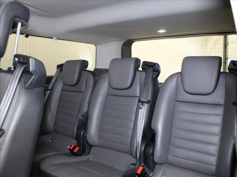 Ford Tourneo Custom 2,0 EB 136kW AT Titan.X 1.maj. - fotka 8 z 25