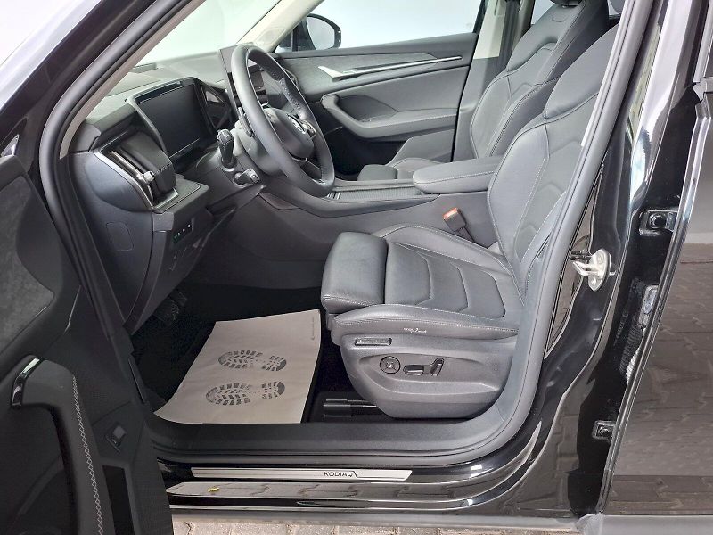 Škoda Kodiaq (2024) Exclusive Selection 4X4 TD 142 - fotka 9 z 30