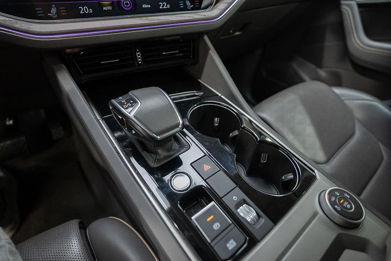 Volkswagen Touareg 3.0 TDI 210 kW 4Motion - fotka 19 z 38