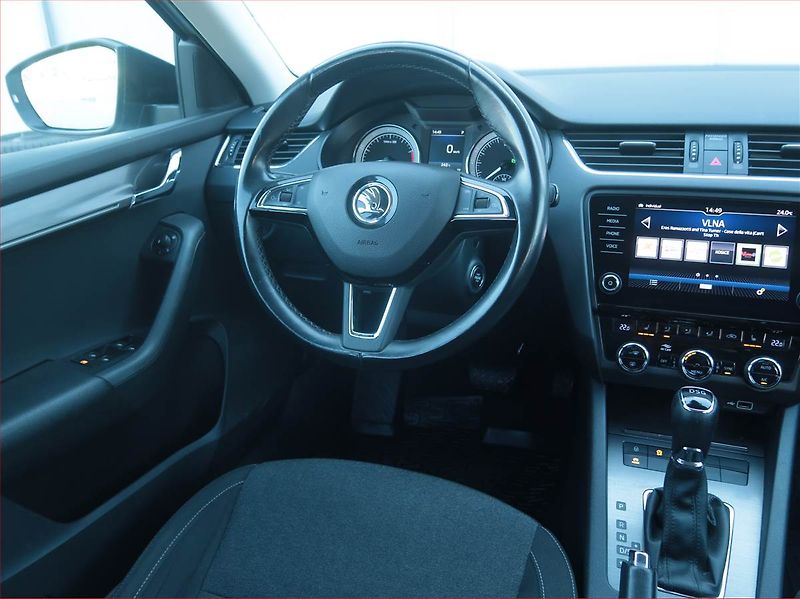 Škoda Octavia (2019) 1.5 TSI, Automat, Tempomat - fotka 7 z 19