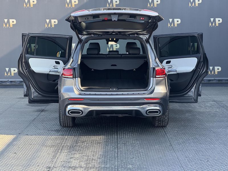 Mercedes-Benz GLB (2019) 200d 4Matic, AMG Line Head-up  - fotka 10 z 51