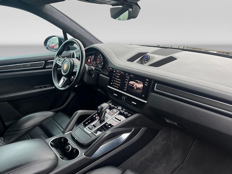 Porsche Cayenne (2021) Turbo - fotka 22 z 29