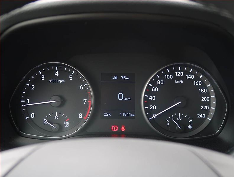 Hyundai i30 (2019) 1.4 CVVT, Serv.kniha, Tempomat - fotka 11 z 17