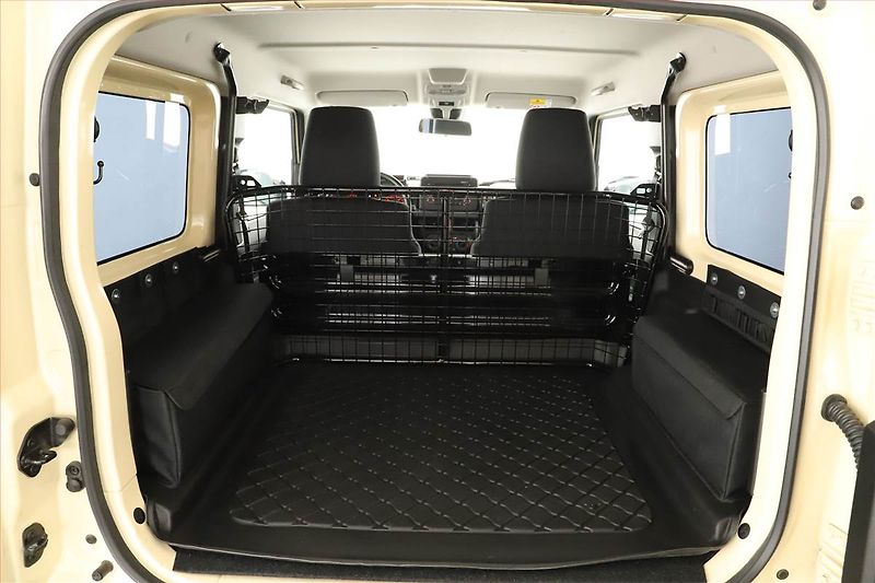 Suzuki Jimny (2023) 1.5 AllGrip - fotka 10 z 11