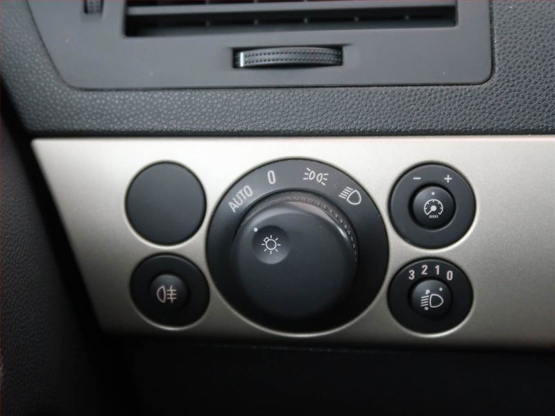 Opel Astra (2007) 1.7 CDTI, Serv.kniha - fotka 13 z 17
