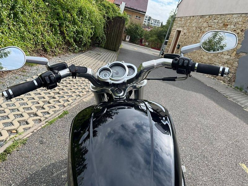 Harley-Davidson VRSCF V-Rod Muscle (2011) - fotka 9 z 13