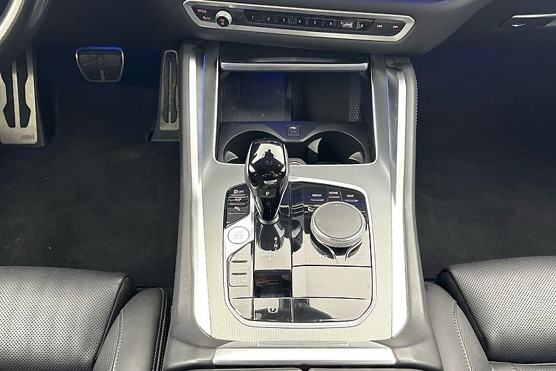 BMW X6 xDrive40d - fotka 10 z 13