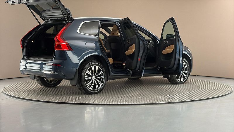 Volvo XC60 2.0 B5 AUT AWD Inscription - fotka 6 z 31