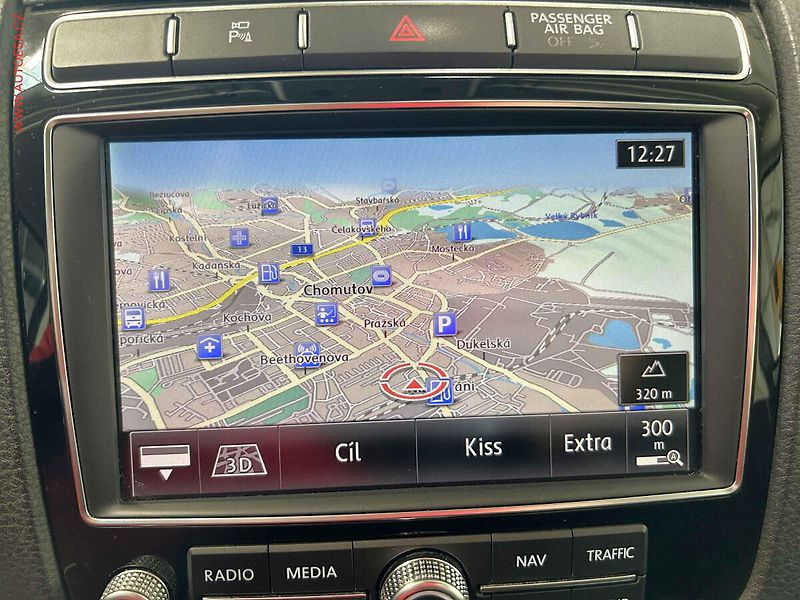 Volkswagen Touareg (2015) 3.0TDi quattro, AT, bixen - fotka 11 z 17