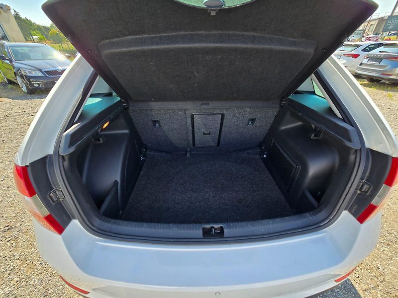 Škoda Rapid (2014) 1.6 TDi 66kw Elegance DSG,nová - fotka 17 z 23