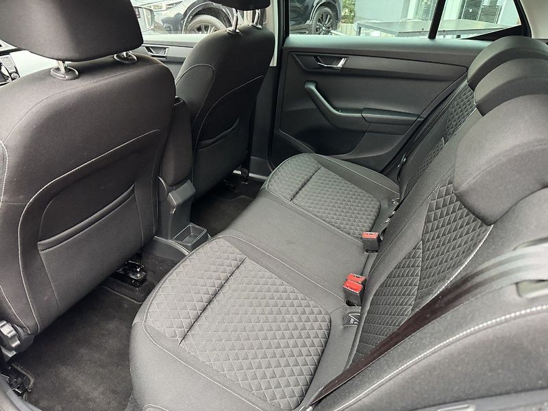 Škoda Fabia (2017) 1.2TSi Style Navi Digi Klima - fotka 22 z 49