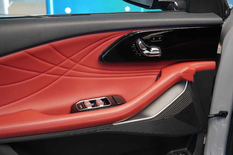 Omoda Ostatní 1.5 T-GDI 3DHT AWD PREMIUM - fotka 13 z 52