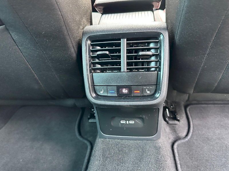 Škoda Octavia (2023) 2.0 TDI 147kW DSG 4x4 RS Combi - fotka 22 z 24