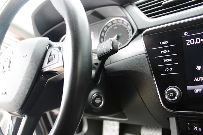Škoda Superb (2018) 2,0TDI KŮŽE NAVI KLIMA  ALU 19 - fotka 35 z 44