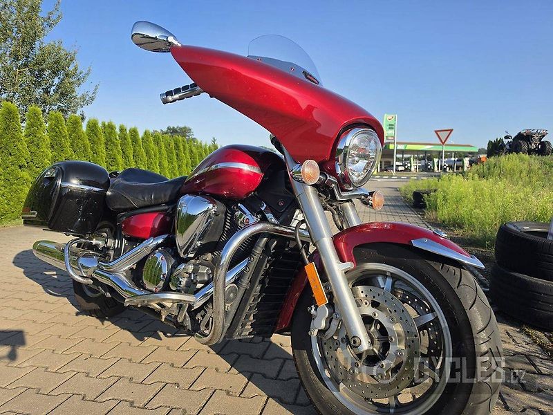 Yamaha XVS 1300 A Midnight Star (2007) - fotka 2 z 15