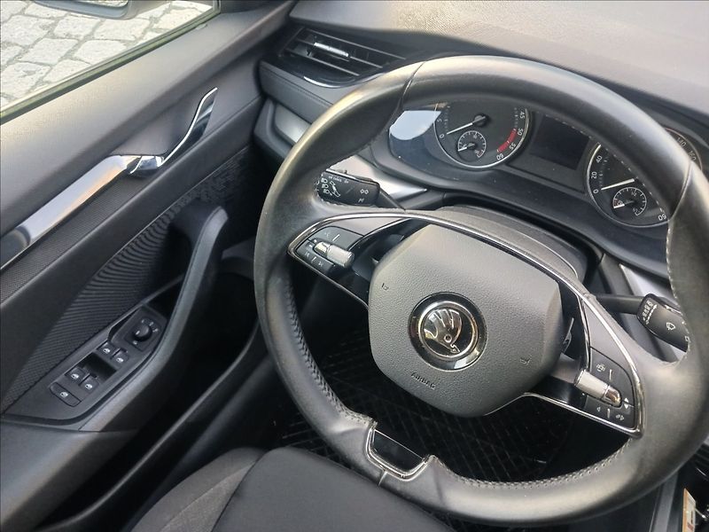 Škoda Octavia 2,0 TDI IV, pravid. servis, ČR - fotka 11 z 15