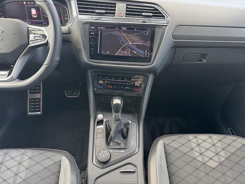 Volkswagen Tiguan Allspace (2021) 2,0TSi R DSG 4x4 TAŽNÉ 7.MÍST - fotka 12 z 44