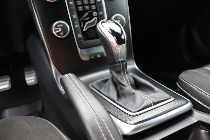 Volvo V40 Volvo V40 R-Design 140kW - fotka 35 z 55