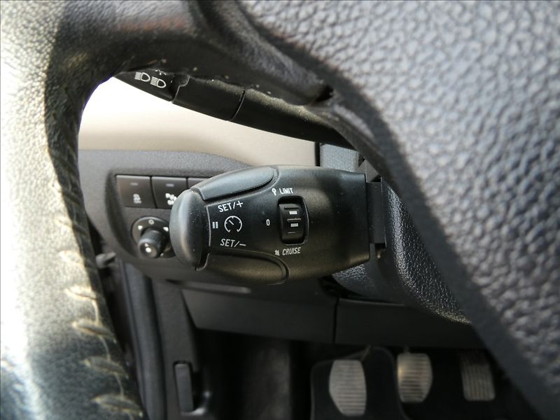 Citroën Berlingo 1,6 HDi 73kW MULTISPACE, závěs - fotka 29 z 37