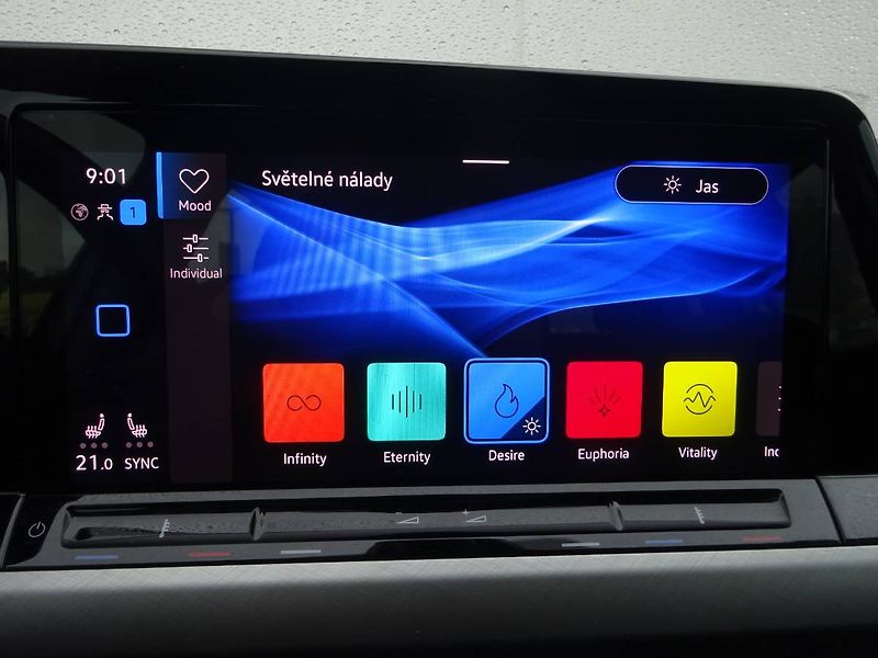 Volkswagen Golf (2022) 1,0TSi /81kW  Life - fotka 23 z 27