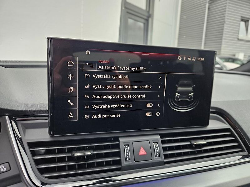 Audi Q5 2.0TDi Sportback S-Line 150kW - fotka 21 z 23