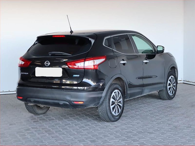 Nissan Qashqai (2015) 1.5 dCi, Navi, Tempomat - fotka 5 z 18