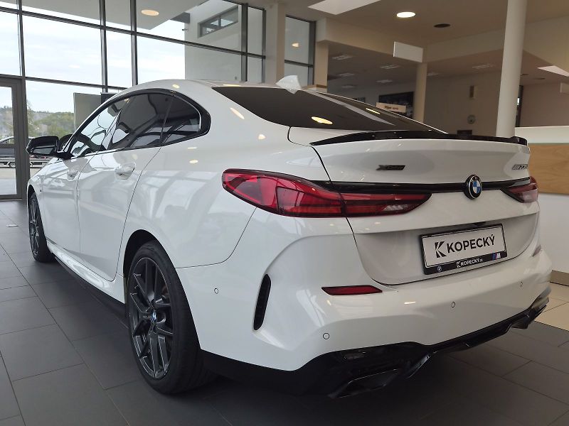 BMW Řada 2 M235i xDrive Gran Coupé - fotka 5 z 25